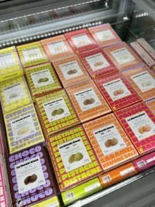 Gamme de mochis glacés en supermarché